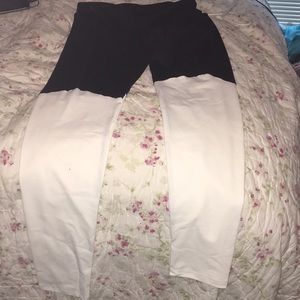 The feee yoga workout leggings size m